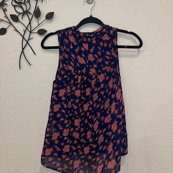 LUCKY Brand Top Sleeveless Smocked Liberty Floral Print Two Back Buttons - Picture 10 of 10